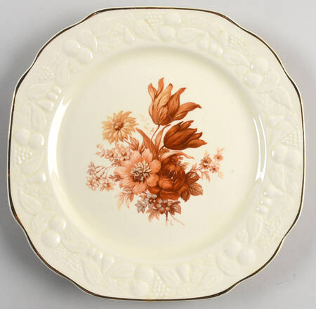 E84 Luncheon Plate