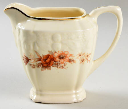 E84 Creamer