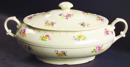 Little Bouquet Oval Covered Vegetable