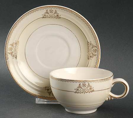 10007 Flat Cup & Saucer Set