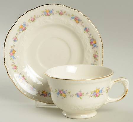 15007 Footed Cup & Saucer Set