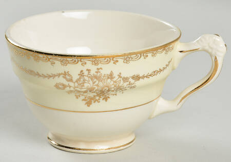 25007 Footed Cup