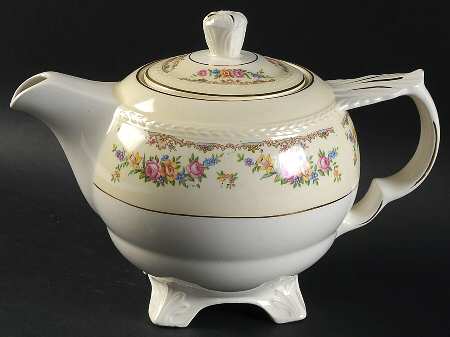Garland Teapot & Lid