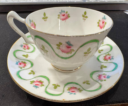 A4231 Footed Cup & Saucer Set