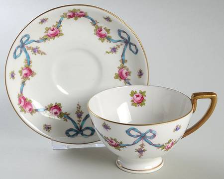 Blue Bow Footed Cup & Saucer Set