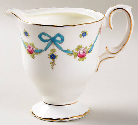 Blue Bow Creamer No Lid