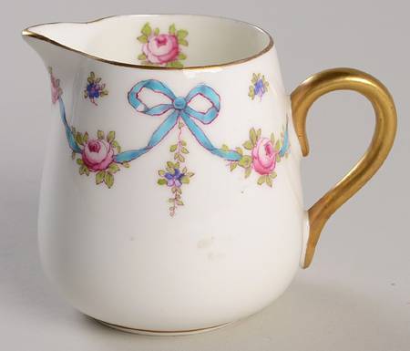 Blue Bow Creamer
