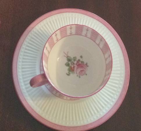 CRS25 Flat Cup & Saucer Set