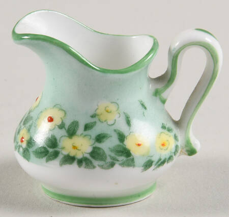 CRS32 Toy Creamer
