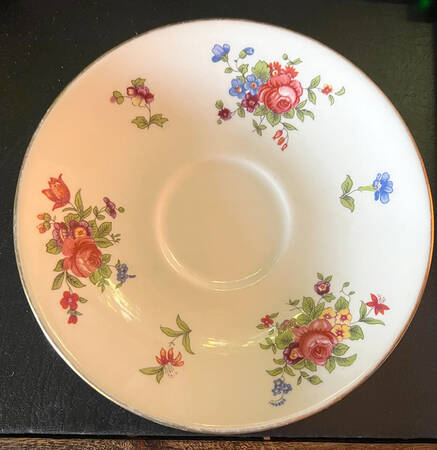 Dresden Spray Saucer