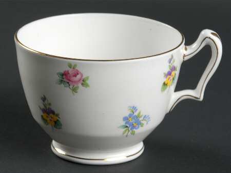 Rose Pansy Oversized Cup
