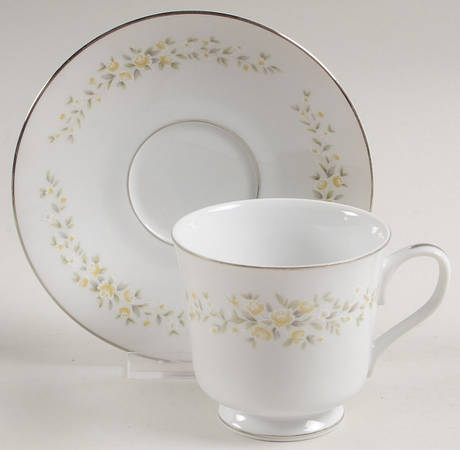 Carolyn Footed Cup & Saucer Set