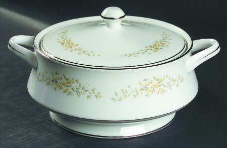 Carolyn Round Covered Vegetable