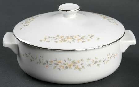Carolyn Individual Casserole & Lid