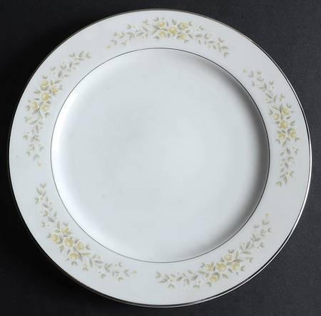 Carolyn Luncheon Plate