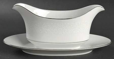 Empress Gravy Boat with Attached Underplate