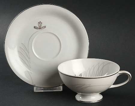 Lido Footed Cup & Saucer Set