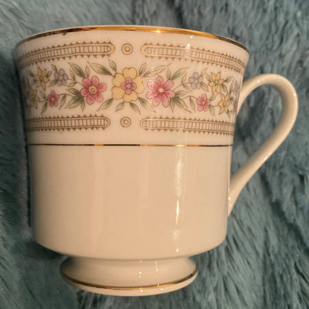 Chelsea Footed Cup