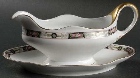 2131 Gravy Boat with Attached Underplate