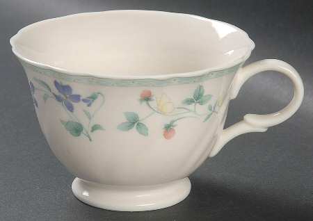 Felicity Footed Cup