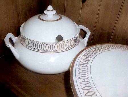 La Maison Des Must Tureen &  Lid