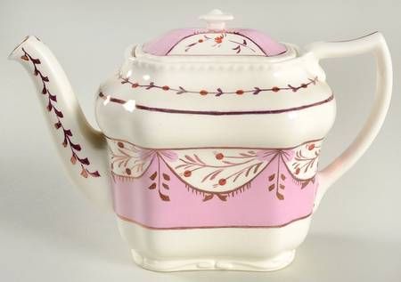 Ruskin (Pink) Teapot & Lid