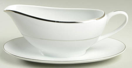 Simplicity Gravy Boat with Attached Underplate