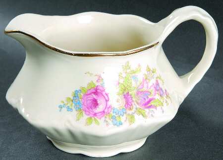 Avon (Scalloped) Creamer