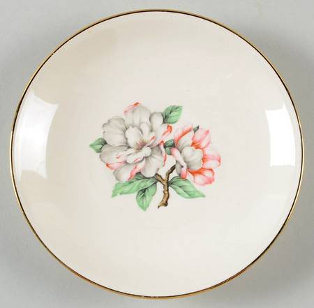 Magnolia Saucer