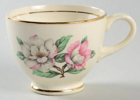 Magnolia Footed Cup