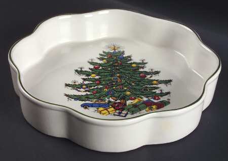 Christmas Tree (Narrow Green Band) 9" Scalloped Round Oven to Table Bowl