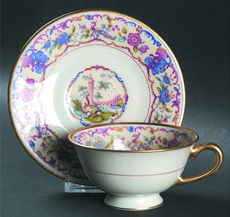 D1071 Footed Cup & Saucer Set
