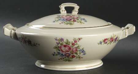 23458 Round Covered Vegetable