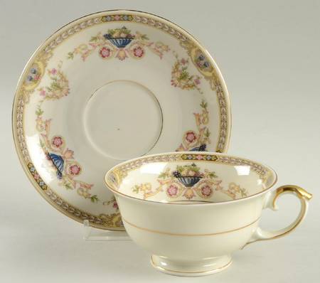 Melody Footed Cup & Saucer Set