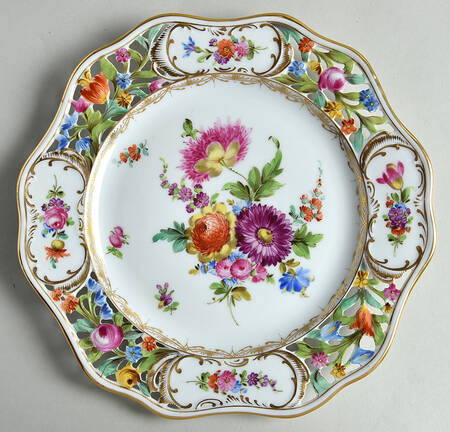 C6T1 Luncheon Plate