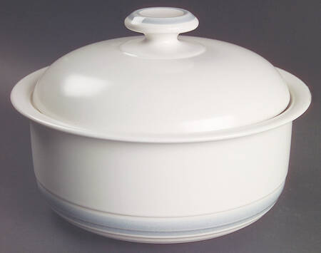 Birchglen 2 Qt Round Covered Casserole