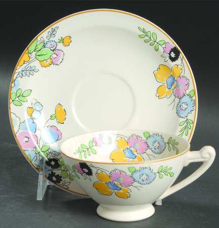 CAN68 Footed Cup & Saucer Set