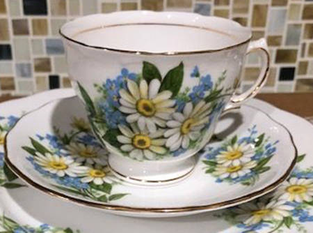 CLC29 Footed Cup & Saucer Set