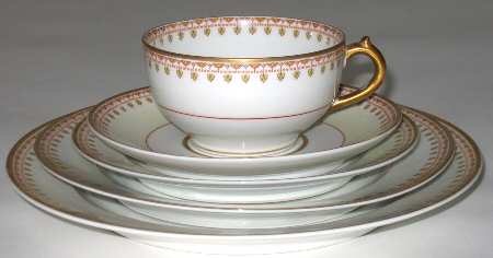Head 140 Footed Cup & Saucer Set