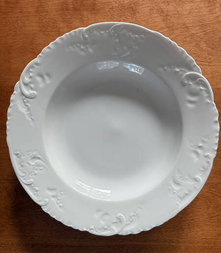 Head 13 Large Rim Soup Bowl
