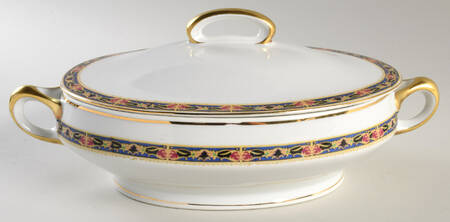 2317 Oval Covered Vegetable