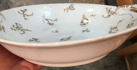CHF339 10" Round Vegetable Bowl