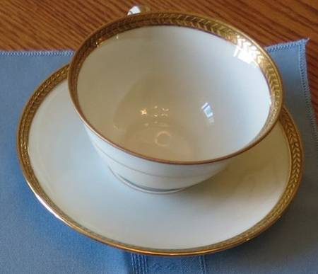 Blois Footed Cup & Saucer Set