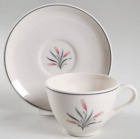 O Granada Flat Cup & Saucer Set