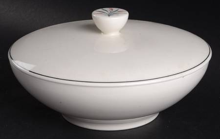 O Granada Round Covered Vegetable