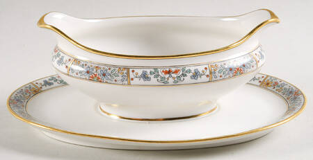 Schleiger 1356 Gravy Boat with Attached Underplate