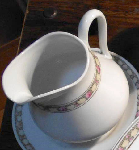 CAR43 Creamer