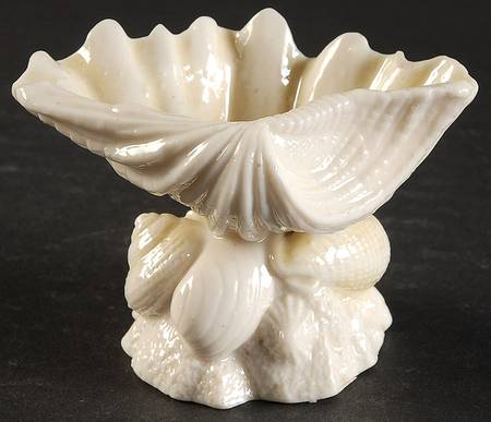 Compotes & Centerpieces Cardium on Coral Comport
