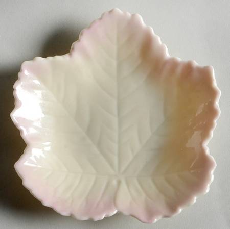 Leaf, Shell & Heart Shaped Plates 5'' Leaf Plate