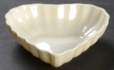 Leaf, Shell & Heart Shaped Plates 2'' Heart Shaped Bowl